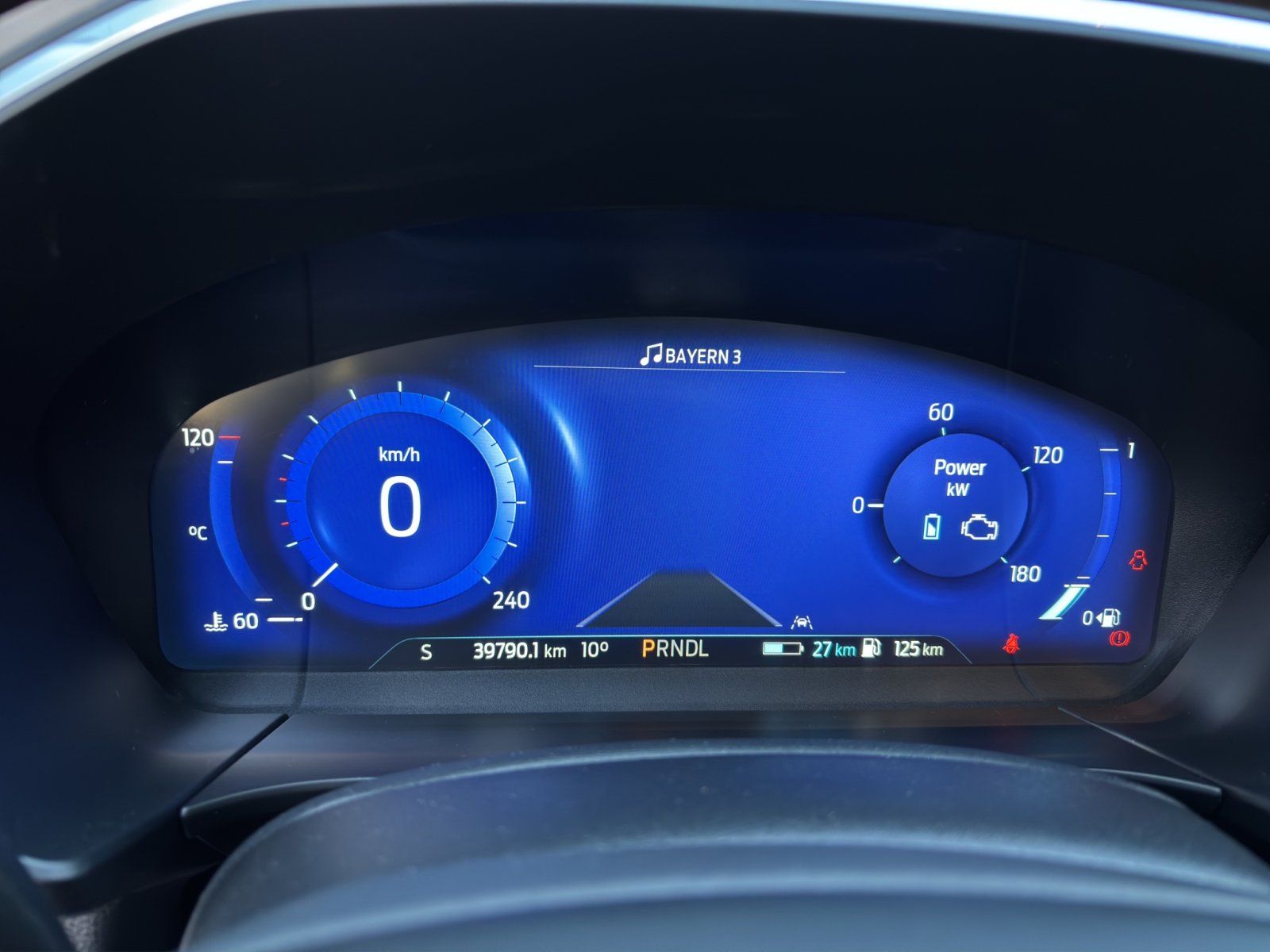 Fahrzeugabbildung Ford Kuga 2.5 PHEV Plug-In Hybrid Titanium