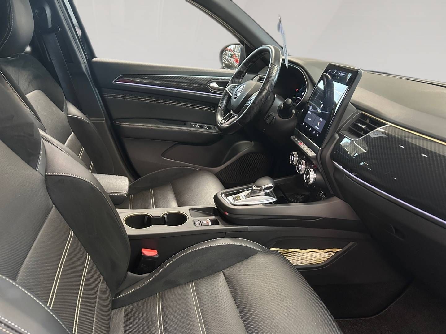 Fahrzeugabbildung Renault ARKANA E-TECH engineered hybrid 145