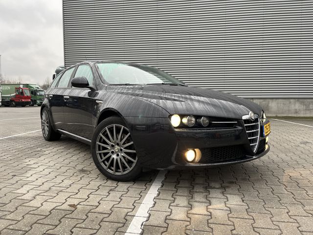 Alfa Romeo 159 Sportwagon 2.2 JTS Business / Tow Bar / Lede