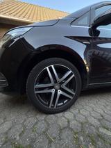 Mercedes-Benz V-Klasse 250 AMG LINE - Mercedes-Benz 250 aus 2016