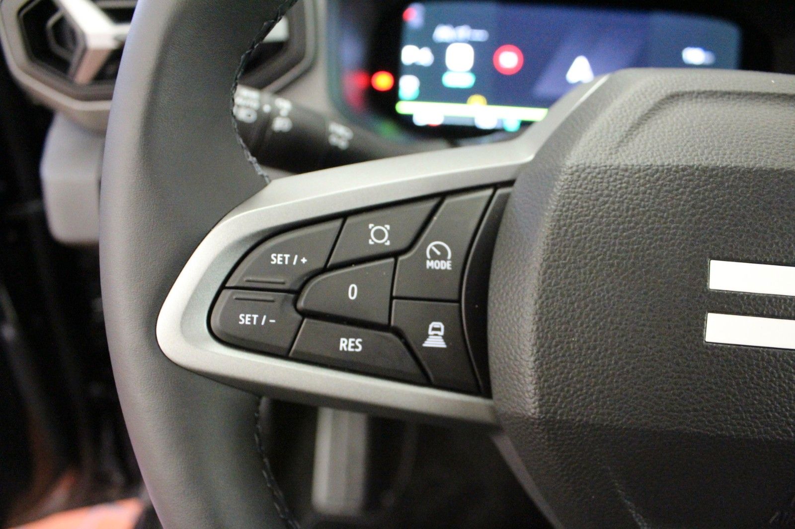 Fahrzeugabbildung Dacia Bigster hybrid 155 Journey Winter- & City-Paket