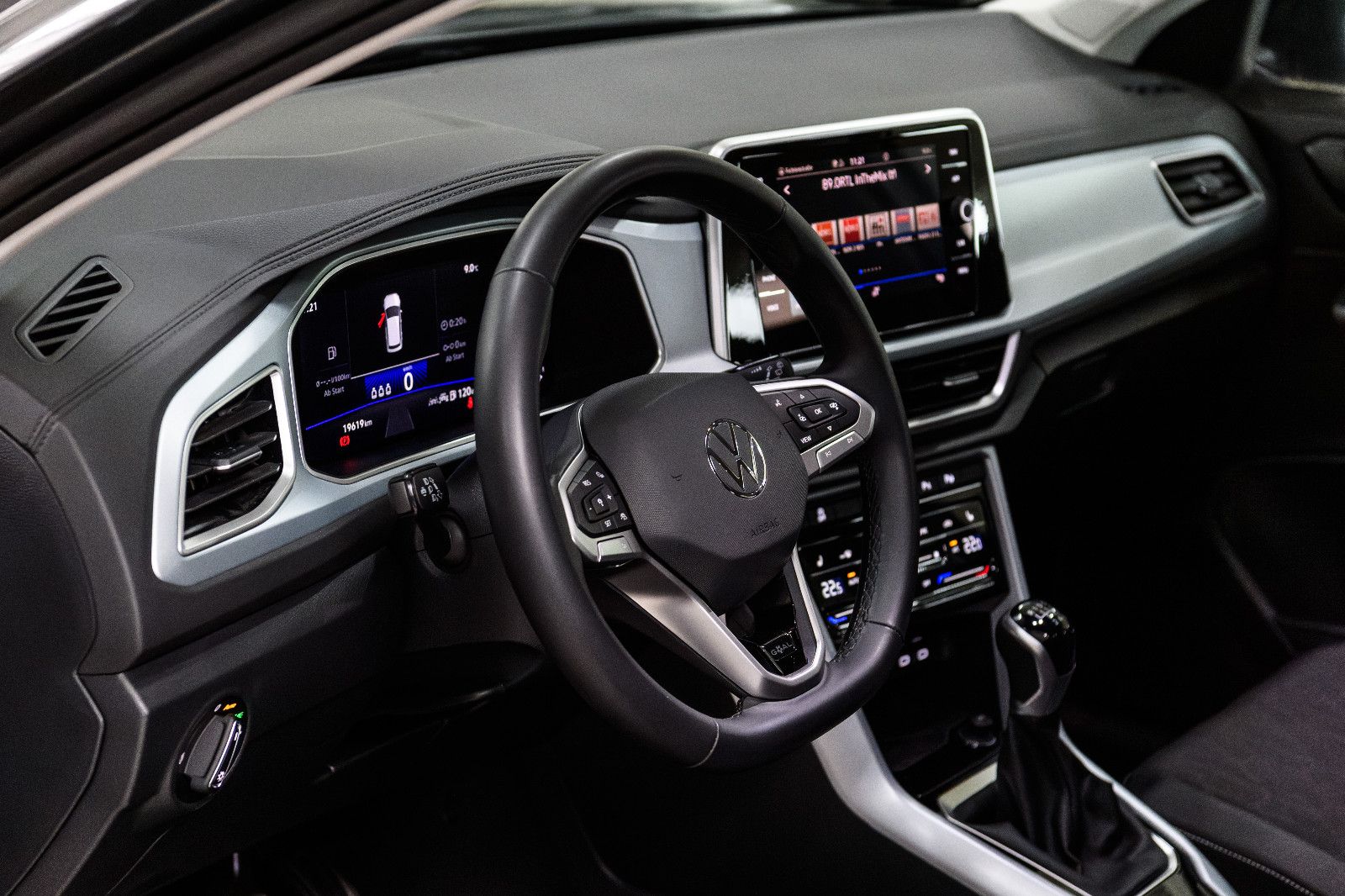 Fahrzeugabbildung Volkswagen T-Roc Goal 1.0 TSI LED+NAVI+ACC+APP