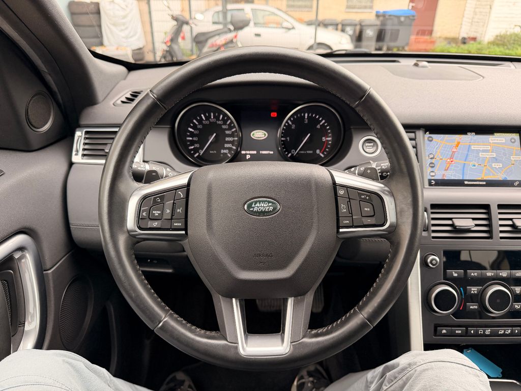 Land Rover Discovery Sport TD4 132kW Aut. 4WD HSE*Panorama