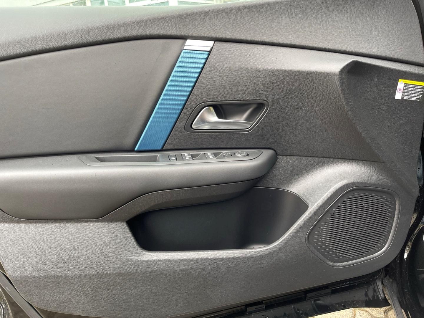 Citroën e-C4 Shine Totwinkelassistent ACC Navi Apple Car