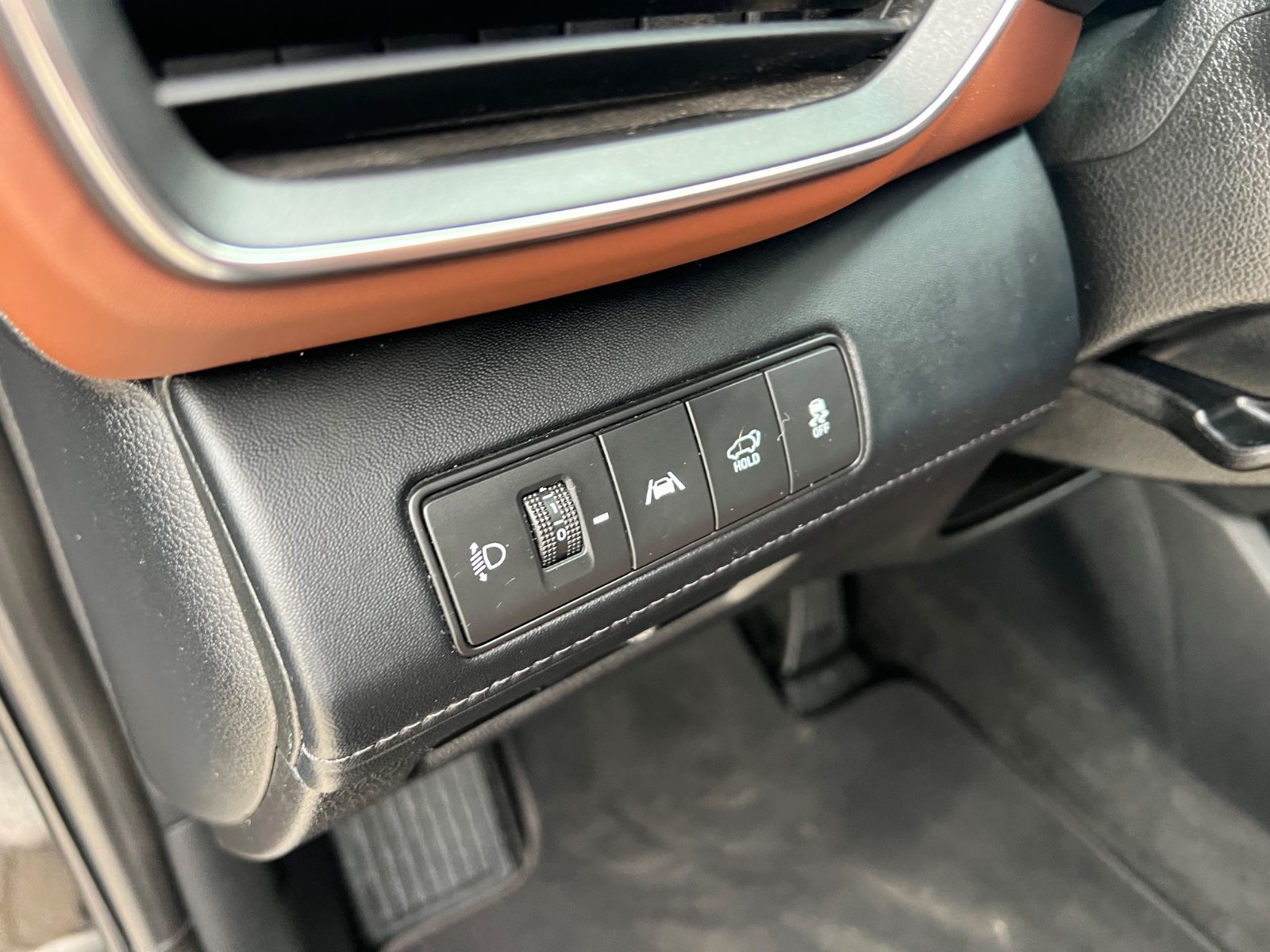 Fahrzeugabbildung Hyundai HYUNDAI SANTA FE 1.6 HEV 4WD Signature