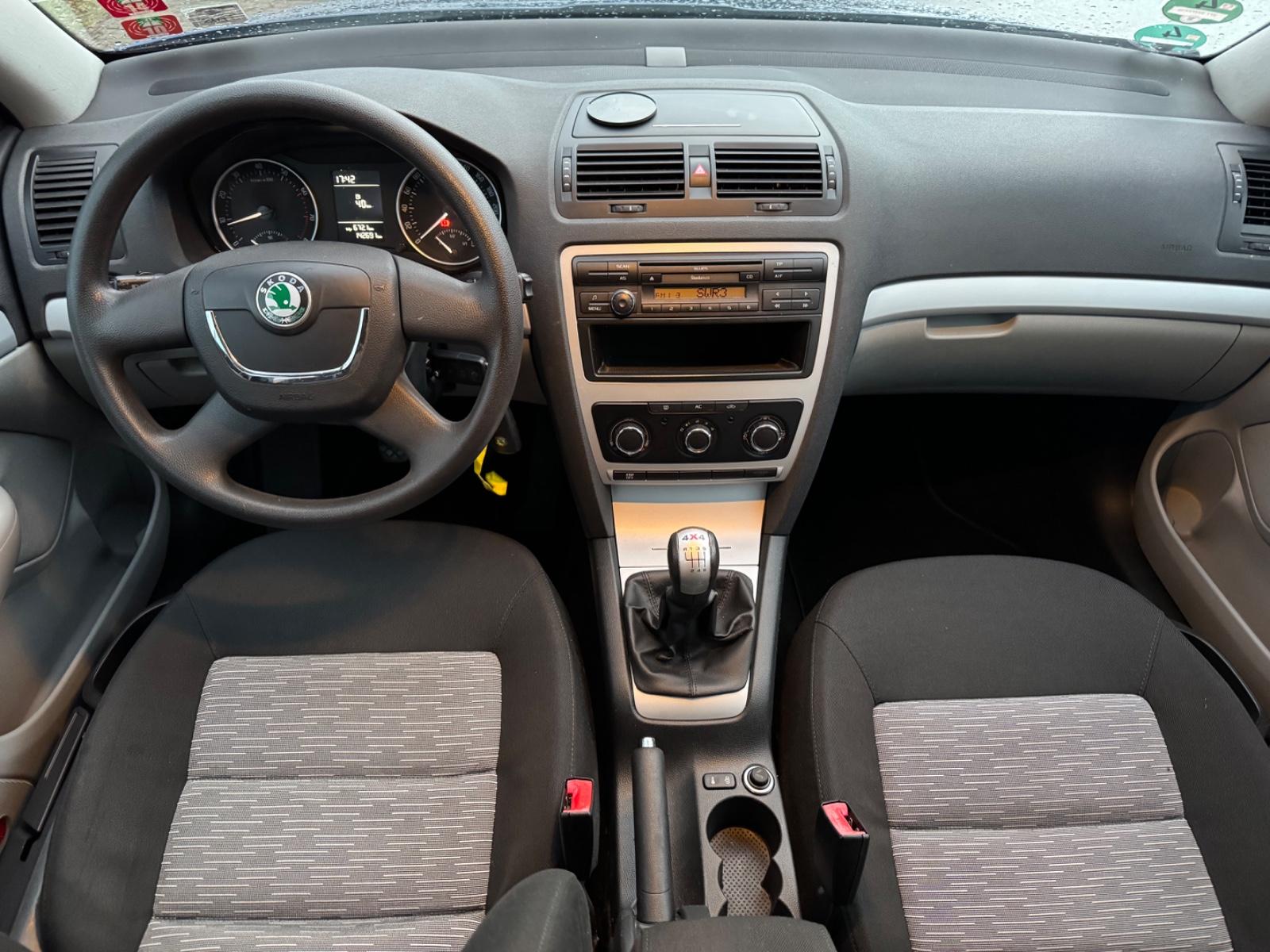 Skoda Octavia 2009 — photo 11