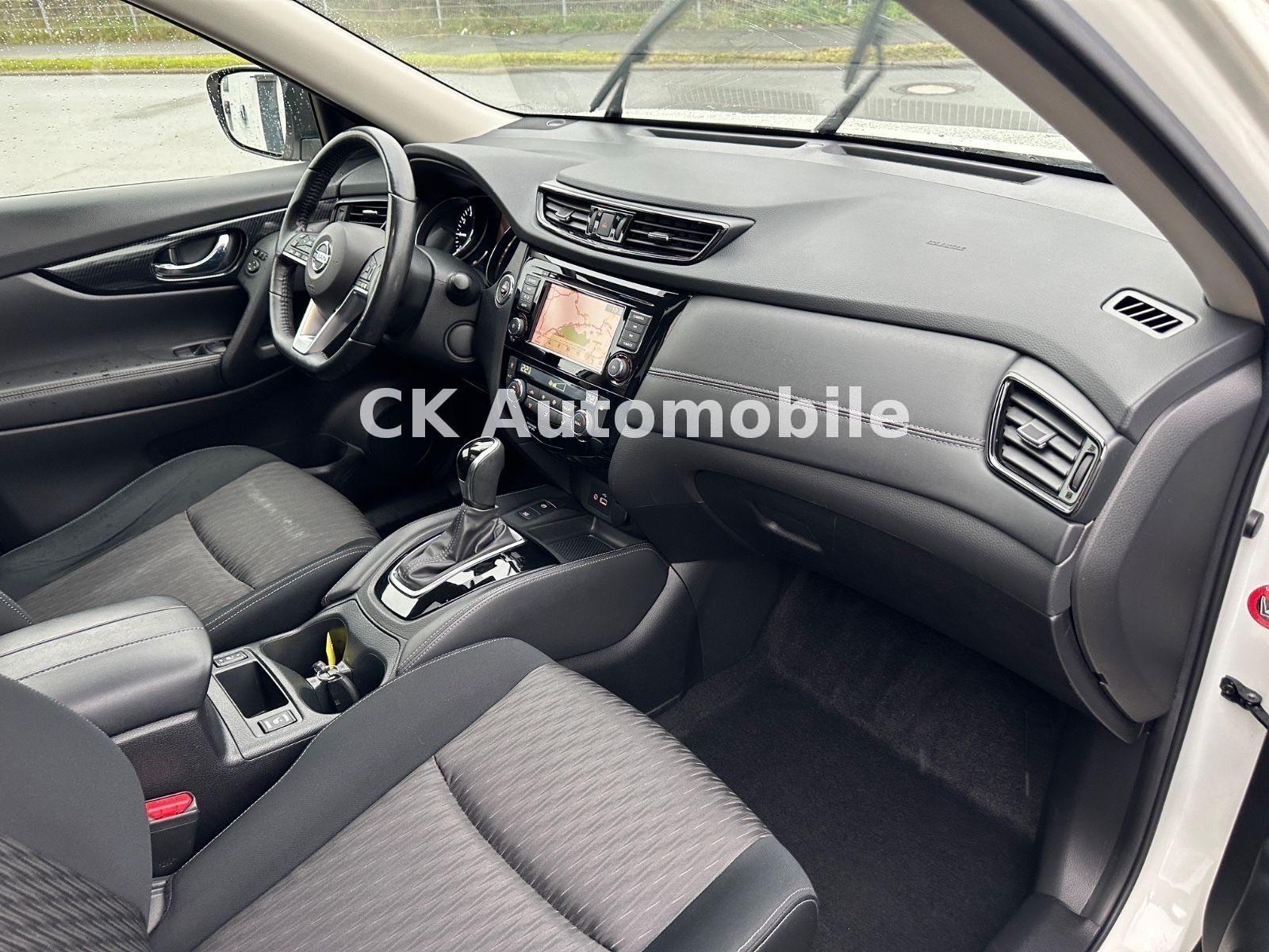 Fahrzeugabbildung Nissan X-Trail N-Design 1.3 DIG-T/Navi/Pano/LED/360°Kam
