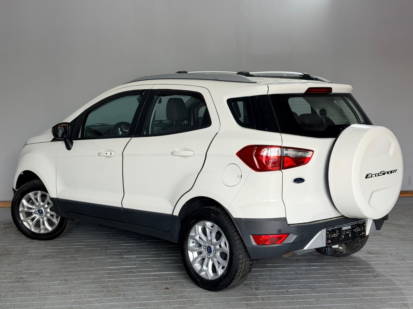 Ford EcoSport 2015 — photo 9