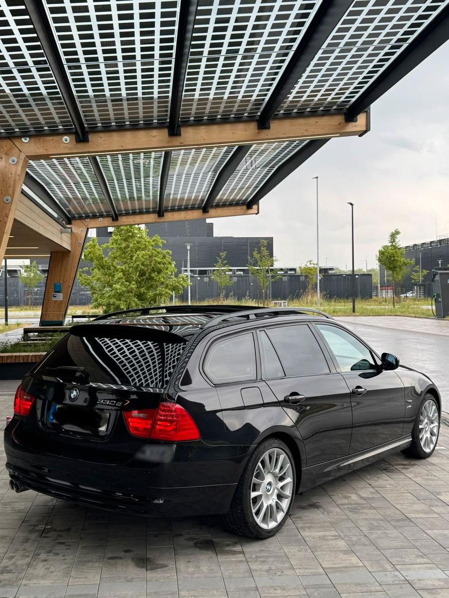 BMW 330