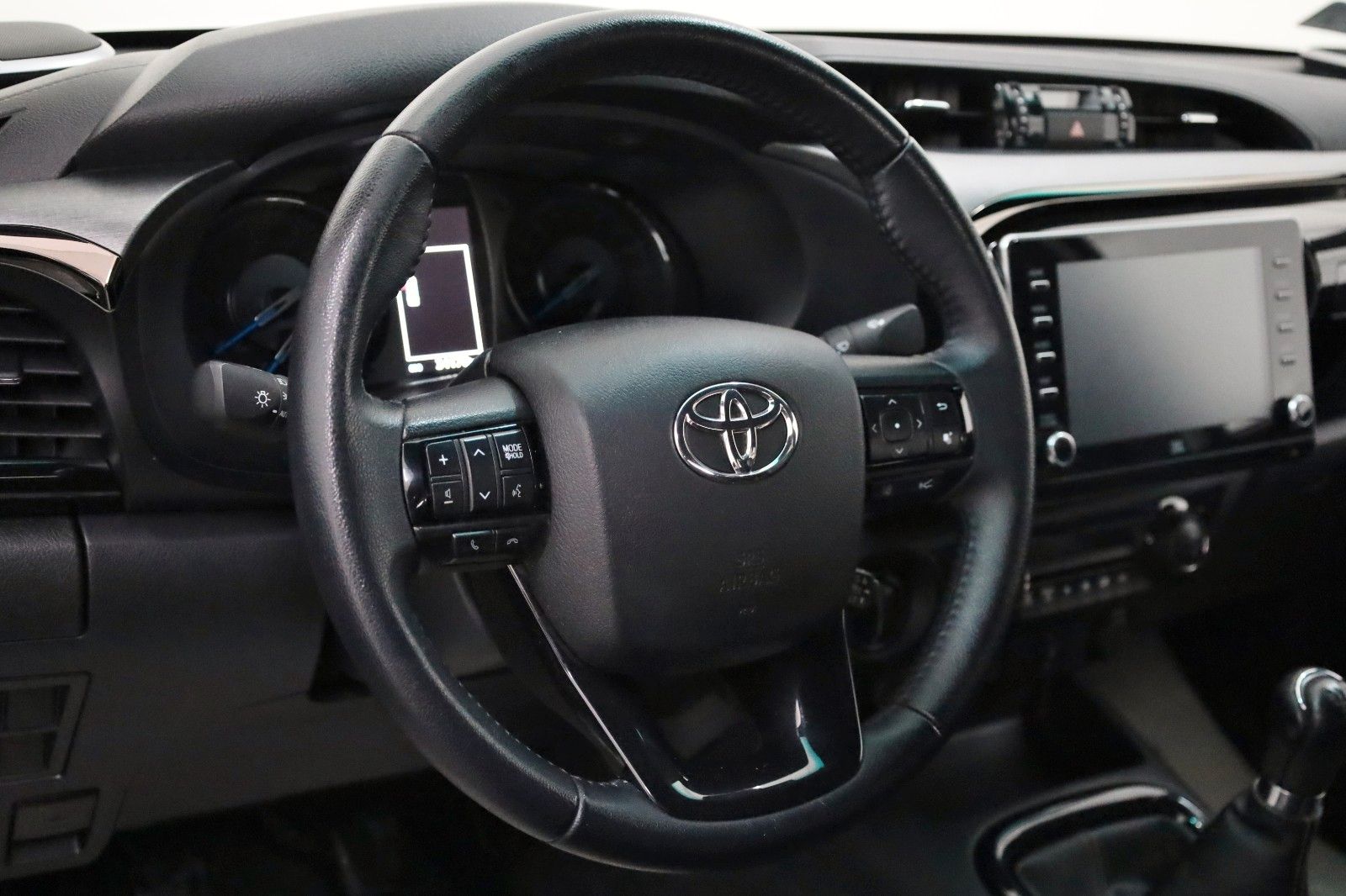 Fahrzeugabbildung Toyota Hilux 2.8 D-4D 4x4 Invincible,Leder,ACC,Garantie