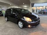 Toyota Verso 1,8 VVT-i T2 Touch 7prs 5d - schwarze Toyota Verso