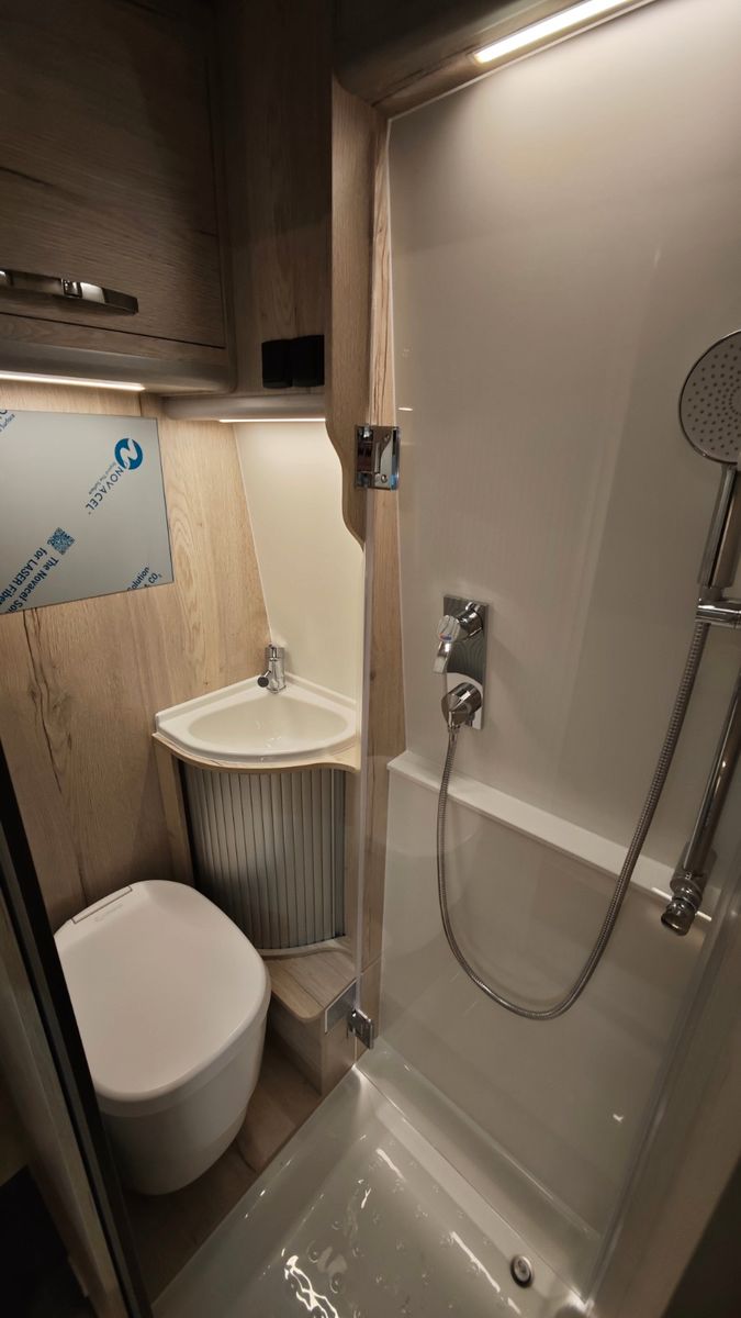 Fahrzeugabbildung MegaMobil Revolution 640 Automatik