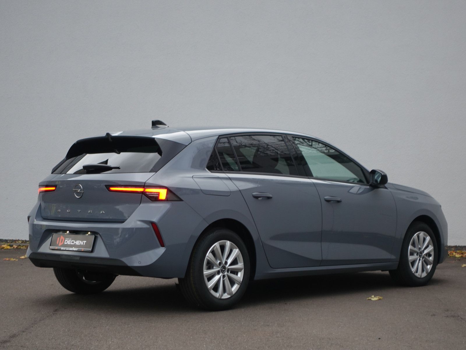 Fahrzeugabbildung Opel Astra Edition 1.2T,Navi,Kamera,Sitzhzg,AGR,LED