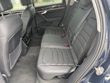 Volkswagen Touareg - 11