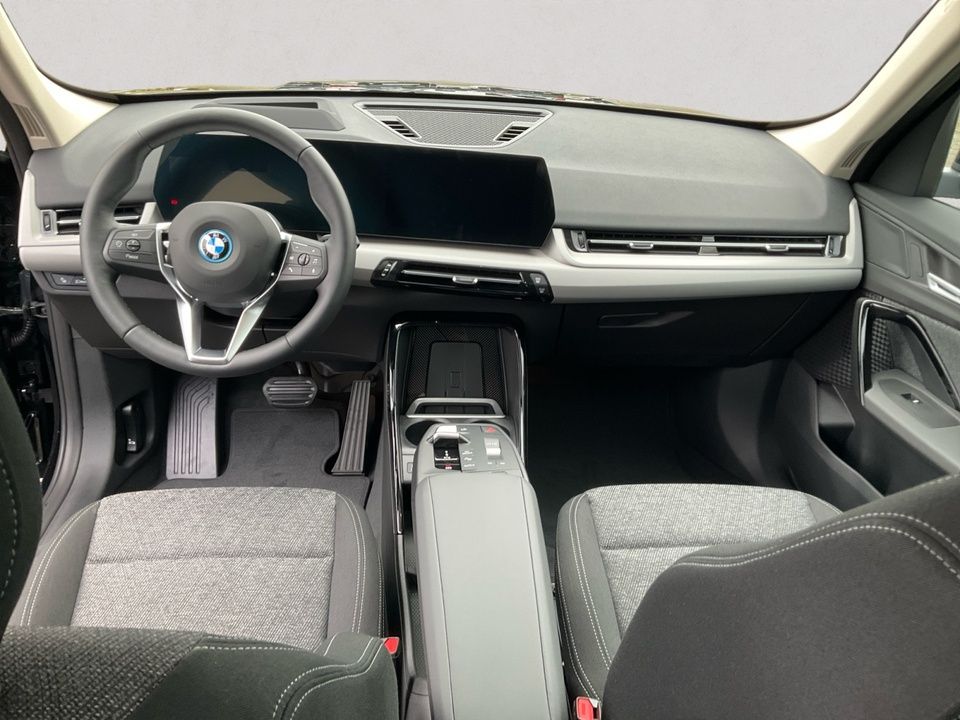 BMW iX1 - Bild 11
