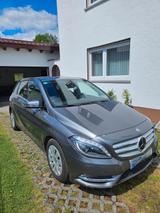 Mercedes-Benz B200 Autom|1.Hand|TÜV 08/27 |Garage| AHK |Check - Mercedes-Benz: 1.0