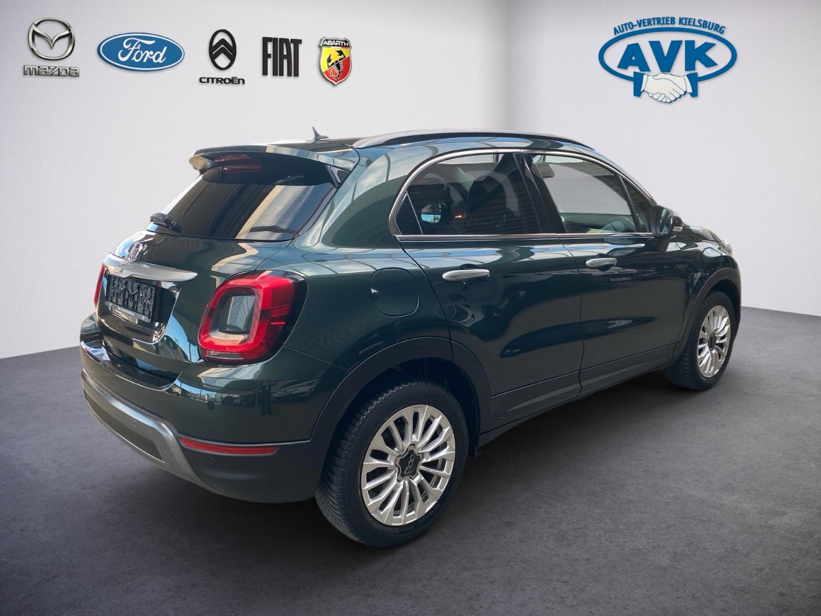 Fiat 500X Cross, Kamera, Apple CarPlay