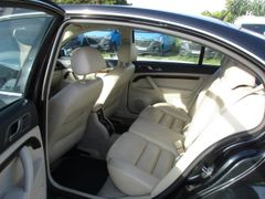 Fahrzeugabbildung Superb Elegance Navi Leder Memory Sitze Bi-Xenon