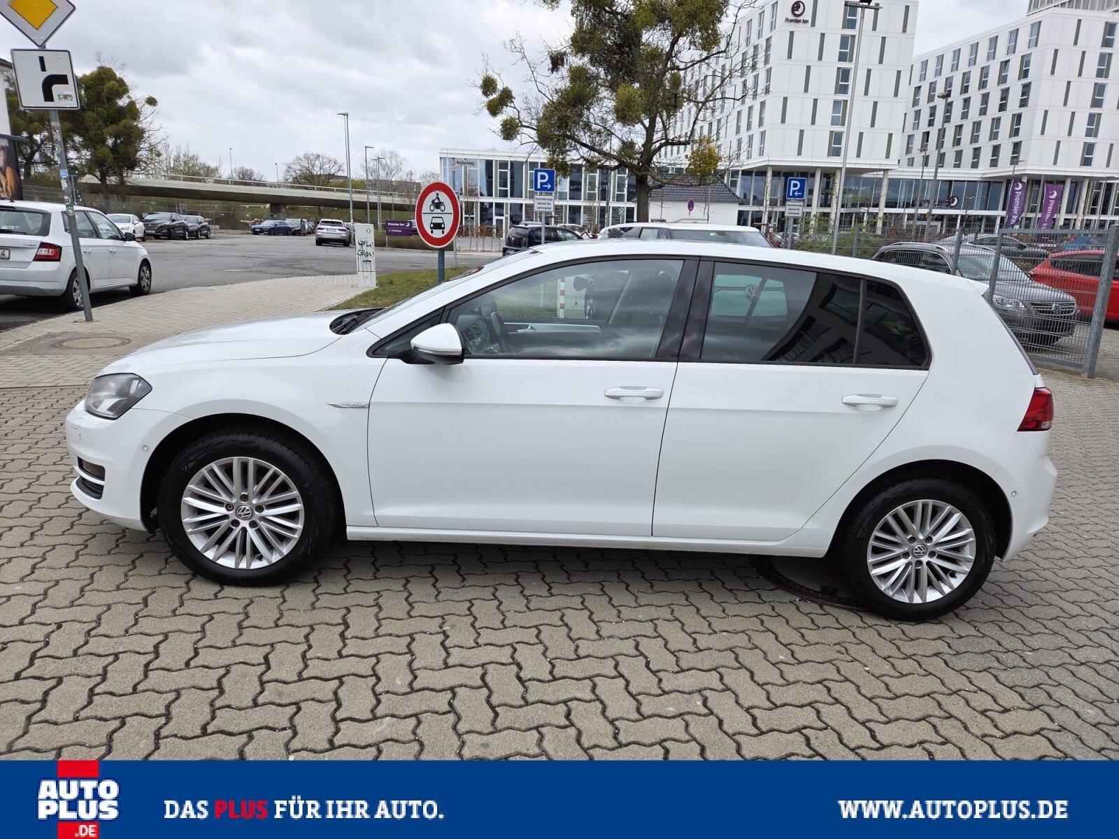 Volkswagen Golf 1.2 TSI BMT Cup SITZHZG+NAVI+PDC+HU NEU
