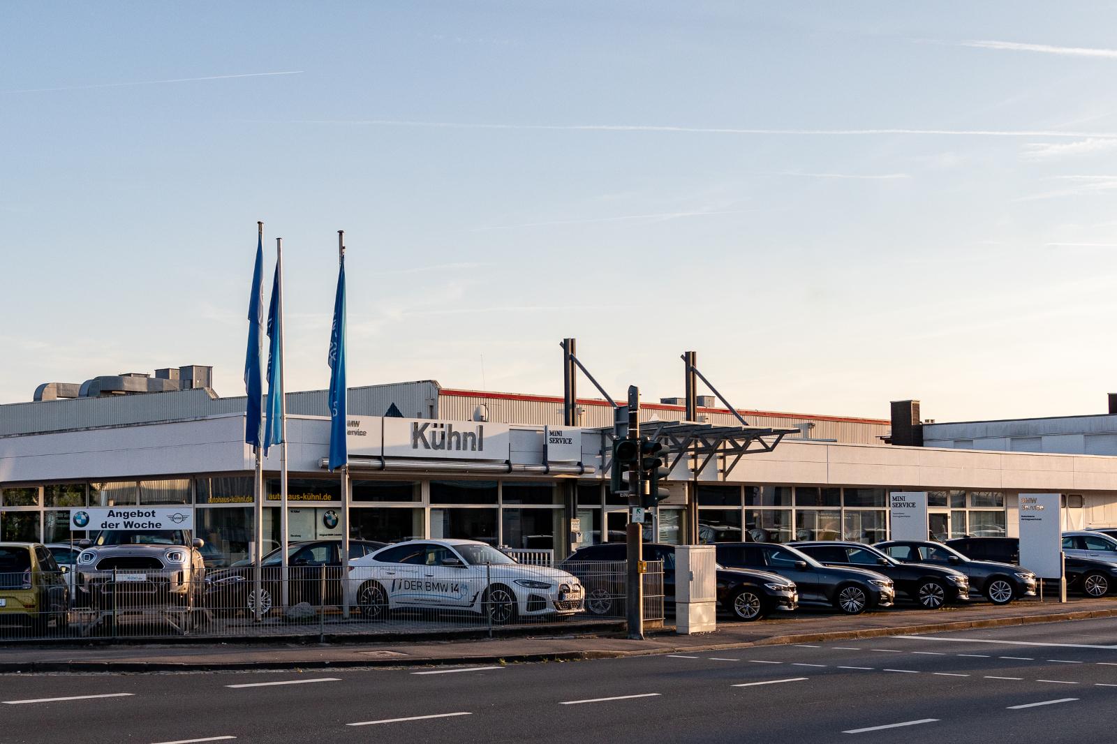 showroom-image-main