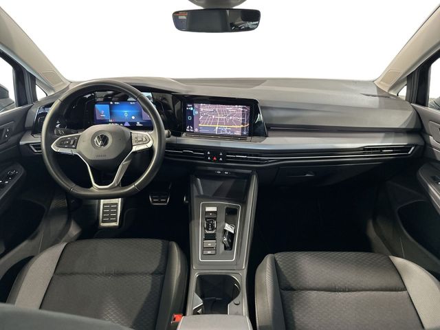 Golf VIII 2.0 TDI DSG LIFE IQ.LIGHT+AHK+PANO+HUD