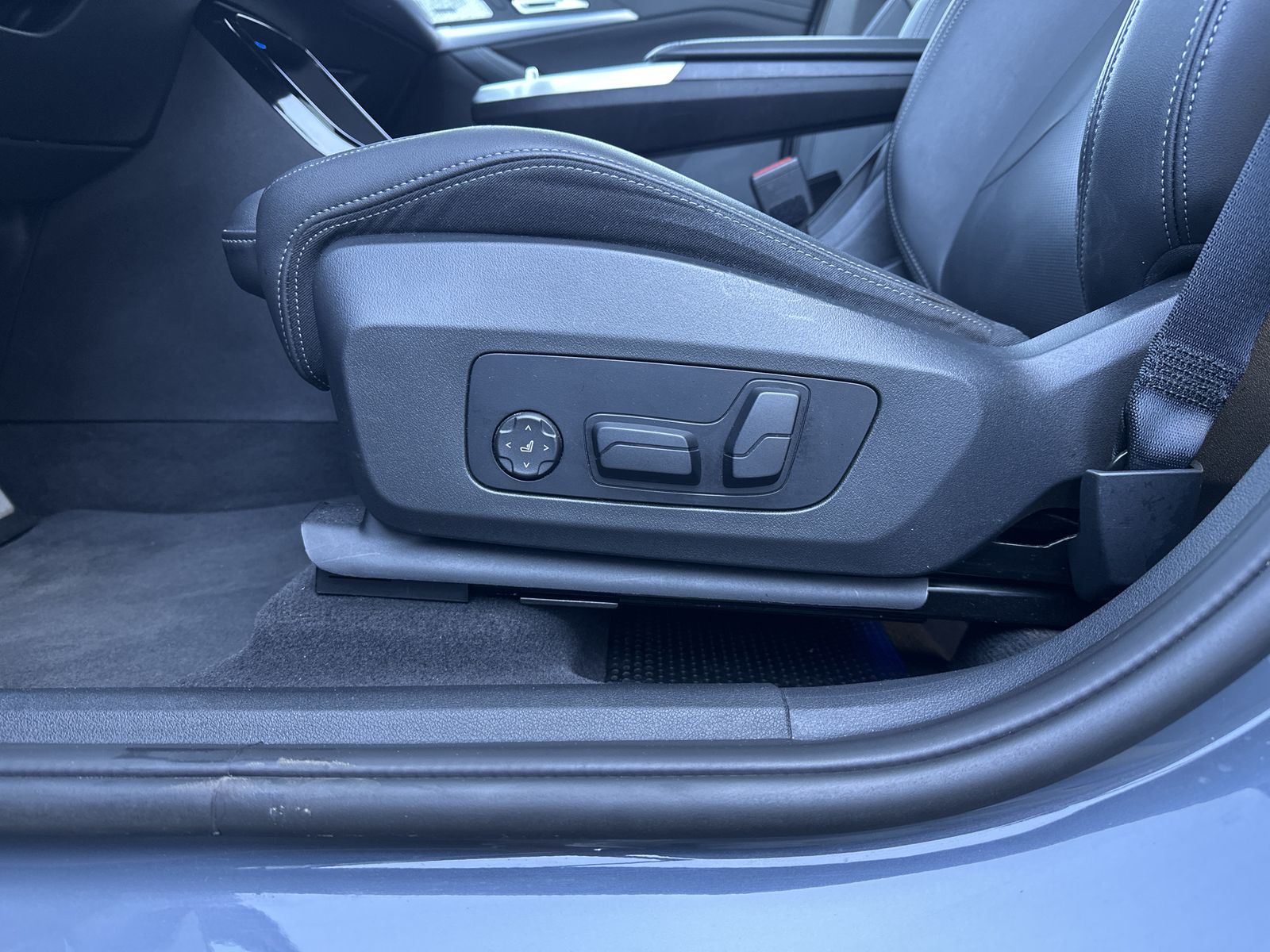 Fahrzeugabbildung BMW 223i Active Tourer M-Sport NAV+LED+ACC+360°+PANO