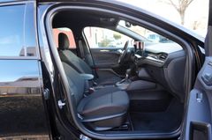 Fahrzeugabbildung Ford Focus Turnier ST-Line X Kamera Navi Carplay ACC