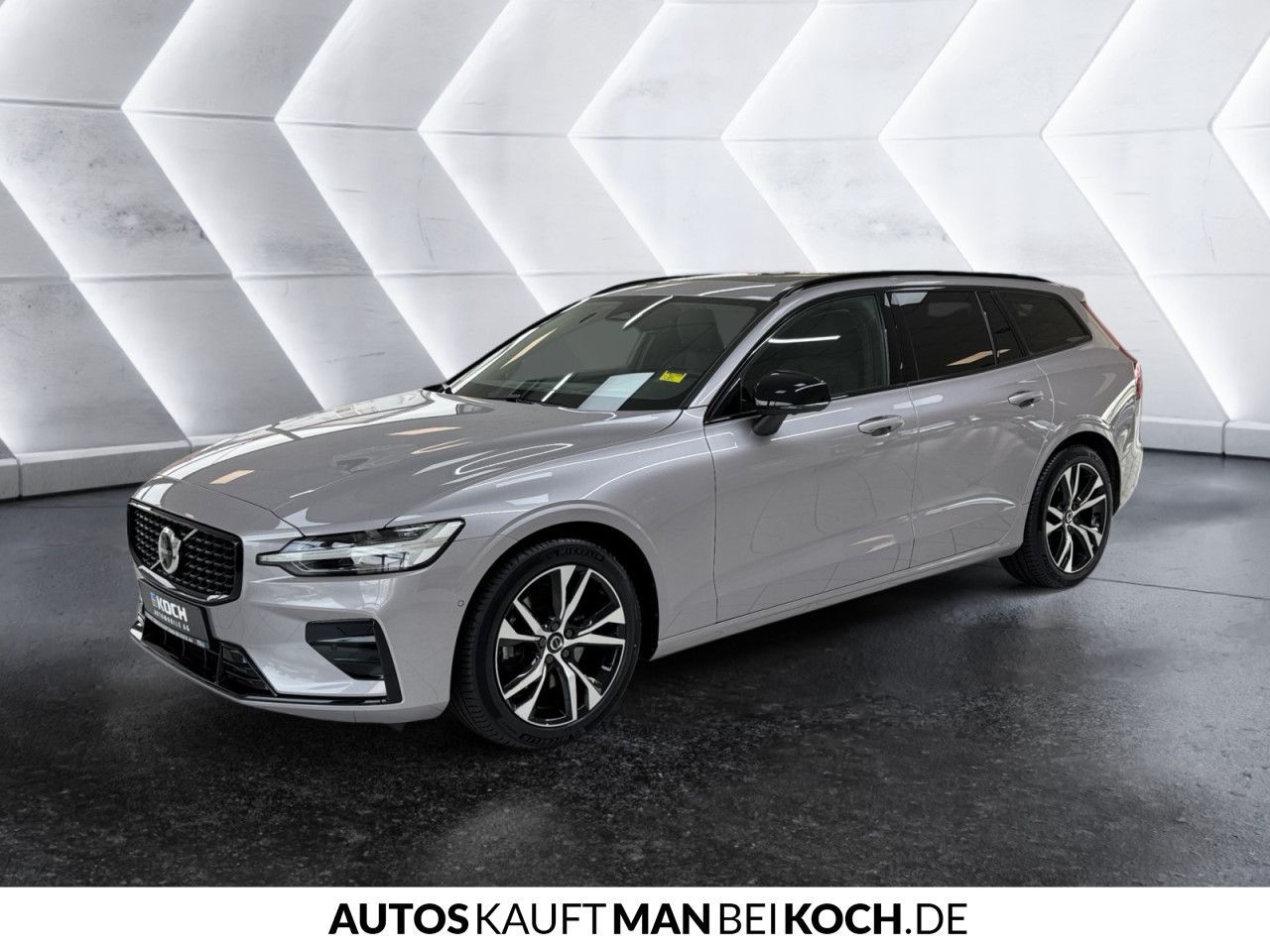 Volvo V60 B4 Plus Dark HUD 360° ACC BLIS H&K PANO imagem 3