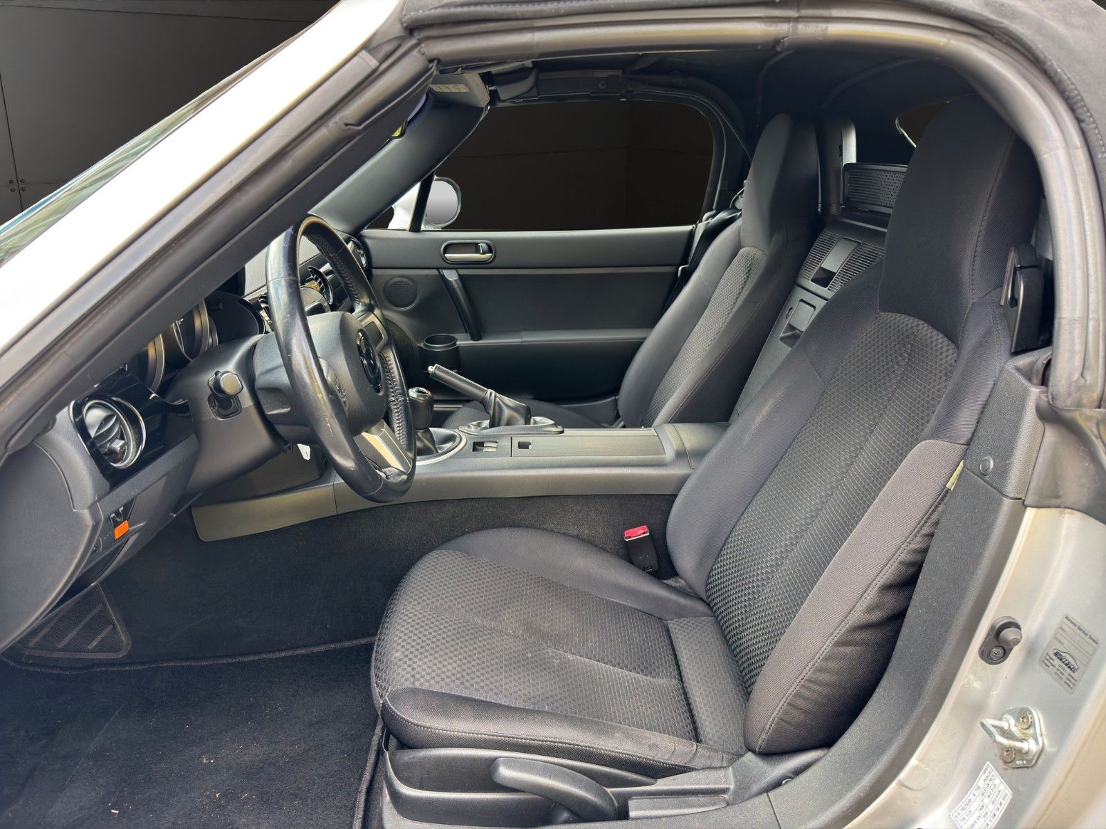 Fahrzeugabbildung Mazda MX-5 1.8 Energy CABRIO/TÜV AU NEU/SERVICE NEU