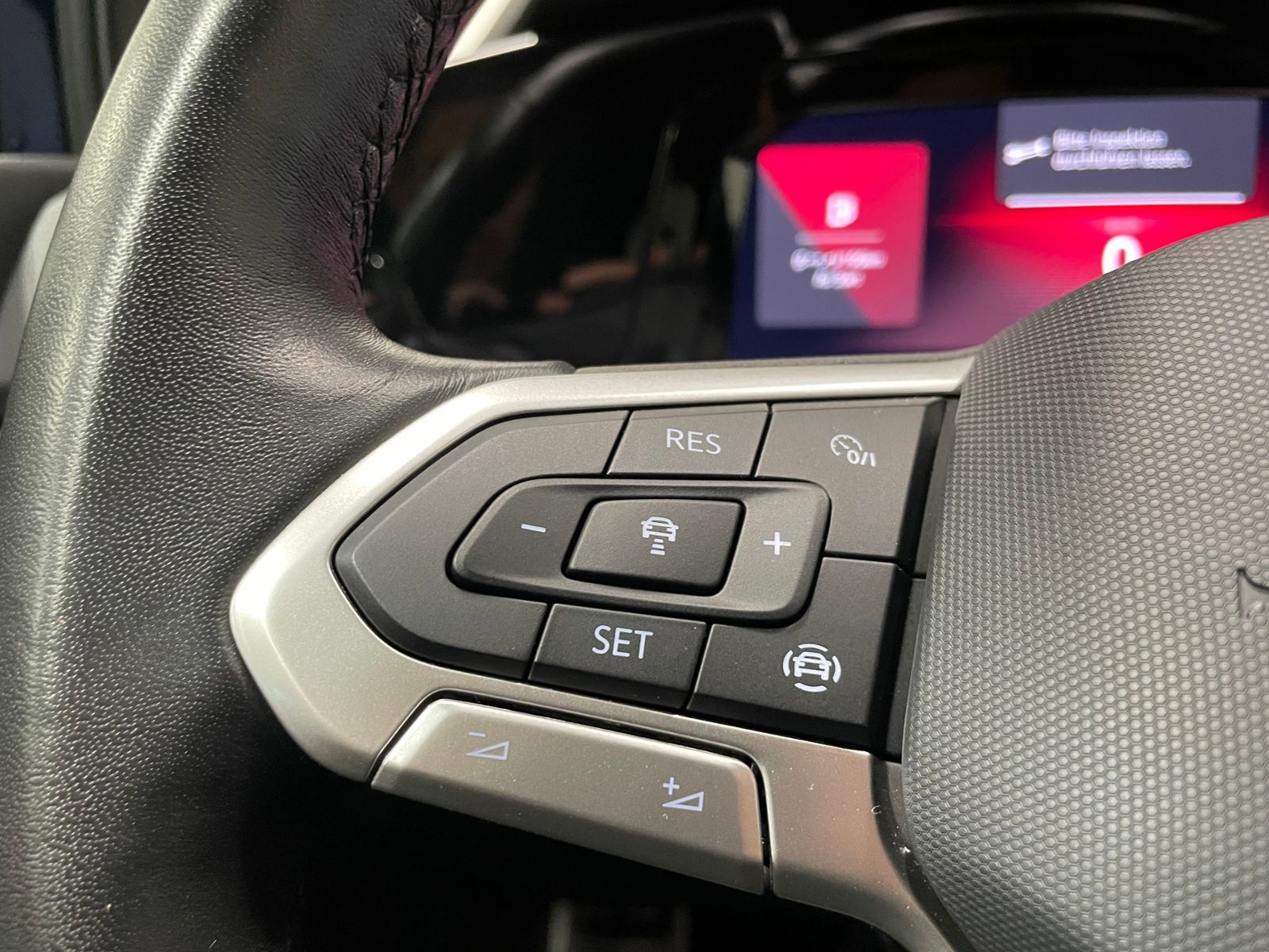 Golf VIII Variant Move 1.0 eTSI DSG LED NAVI ACC