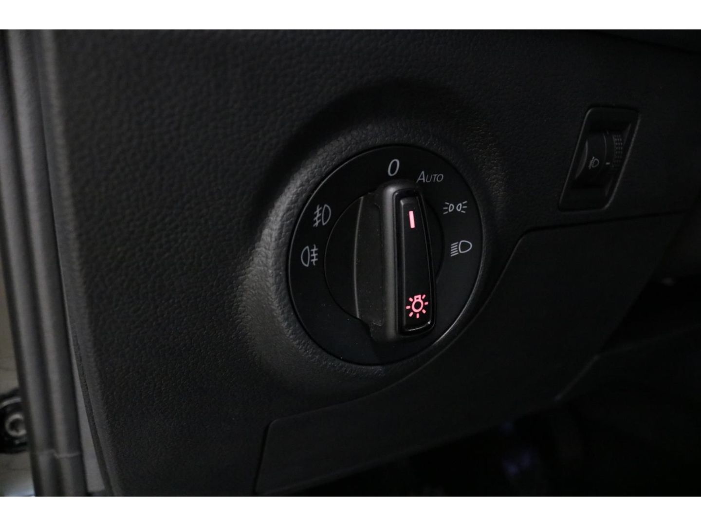 Fahrzeugabbildung SEAT Ibiza 1.0 MPI 59 kW Style Digitales Cockpit LED