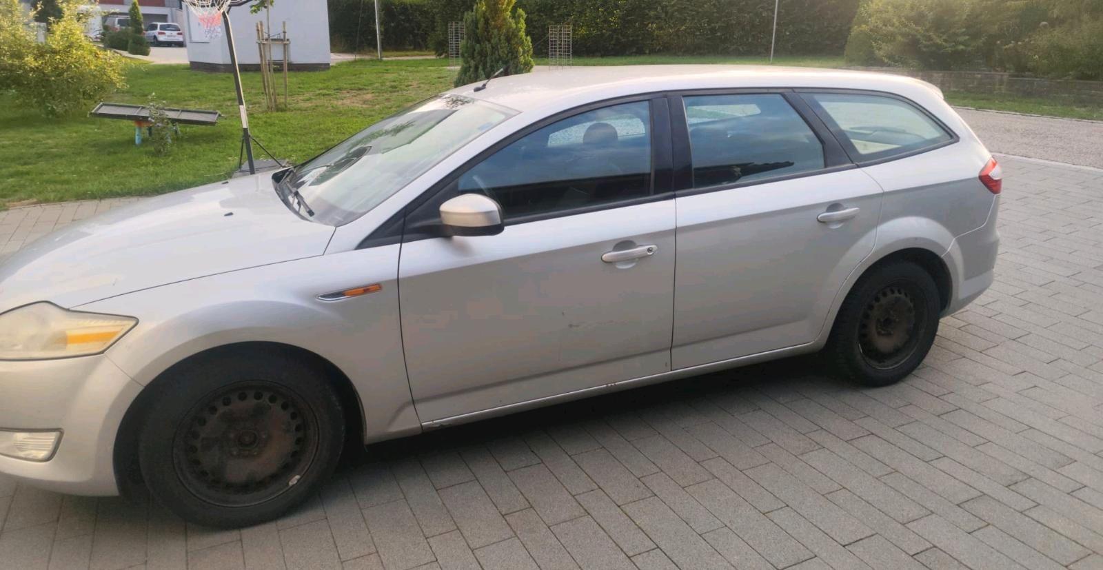 Ford Mondeo 2009 — rear view