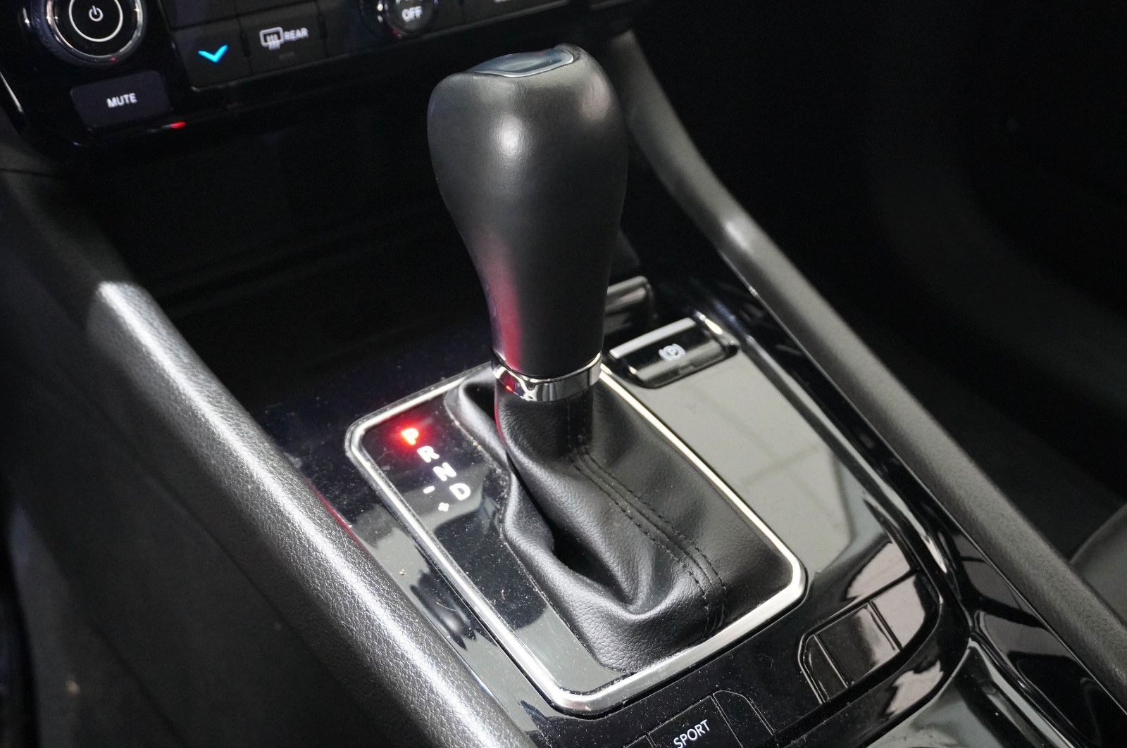 Fahrzeugabbildung Jeep Compass 1.3T GSE LIMITED NAVI/LED/360°/VIRT/DAB+