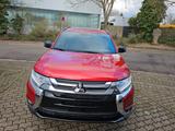 Mitsubishi Outlander Plus 4WD *NAVI *LEDER *7-SITZER *SUV - Mitsubishi aus 2014