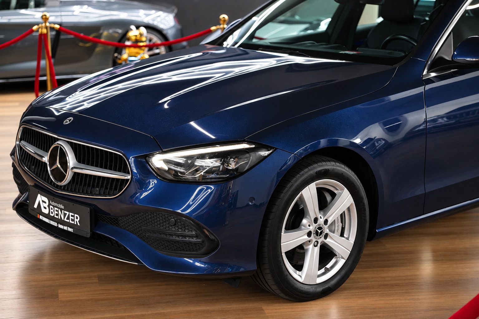 Fahrzeugabbildung Mercedes-Benz C 300 e T *Ambiente*SHZ*Rückfahrkamera*T-Winkel*