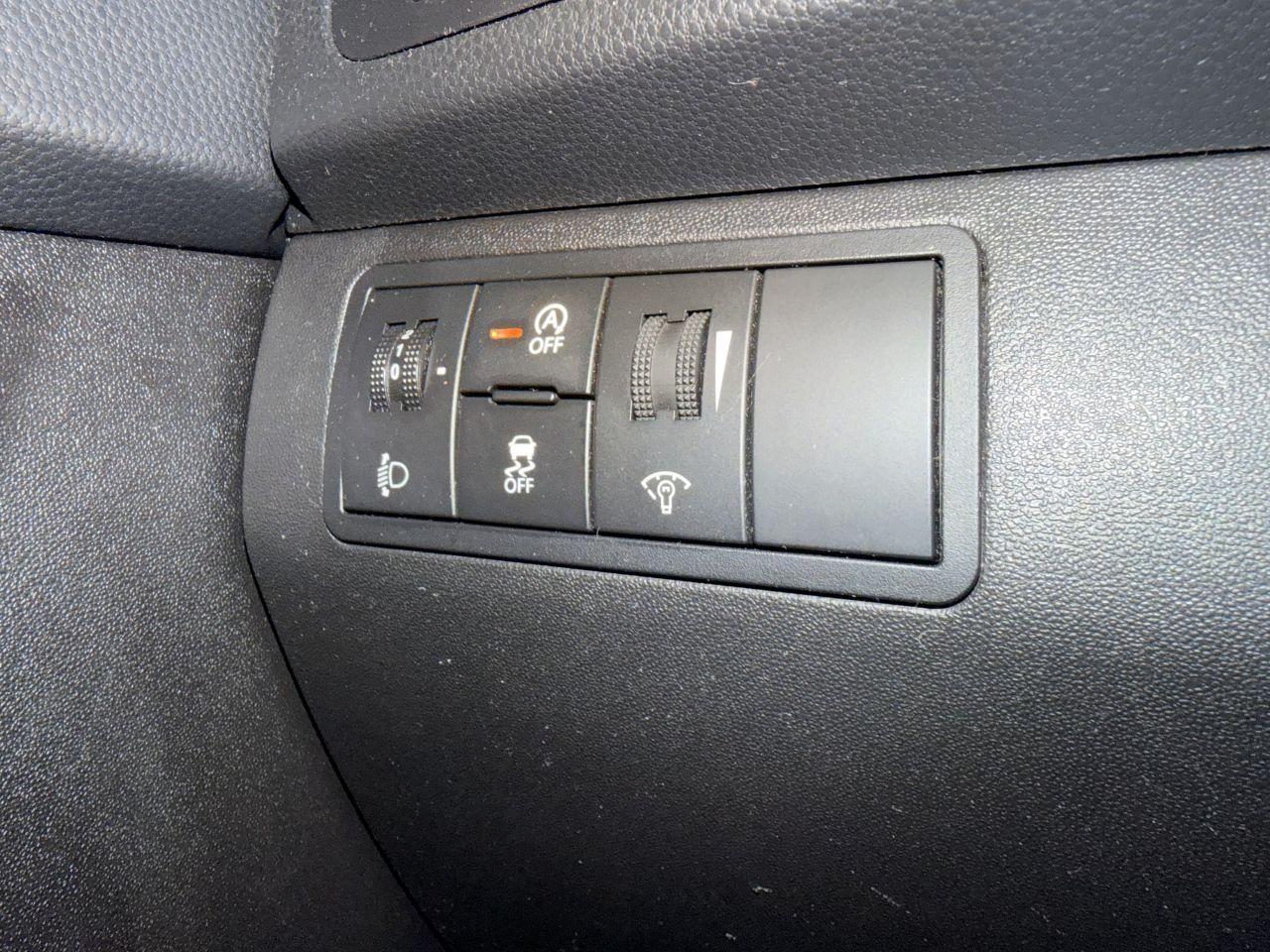 Hyundai ix20 2011 — photo 13