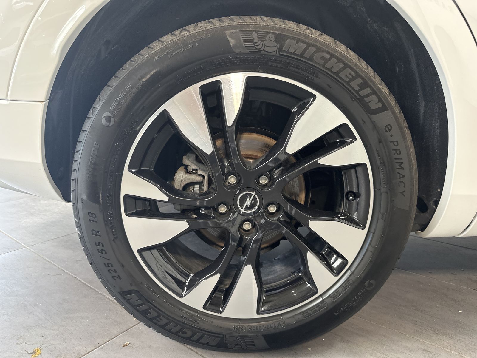 Fahrzeugabbildung Opel Grandland (X) 1.5 D Elegance NAV+MATRIX+ACC+AHK