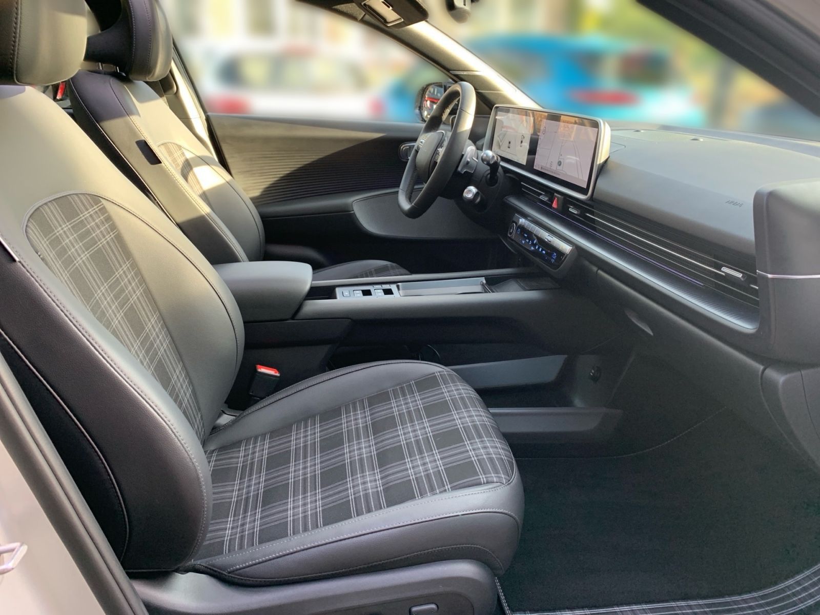 Fahrzeugabbildung Hyundai IONIQ 6 First Edition/First Ed-Paket Elektro 4WD
