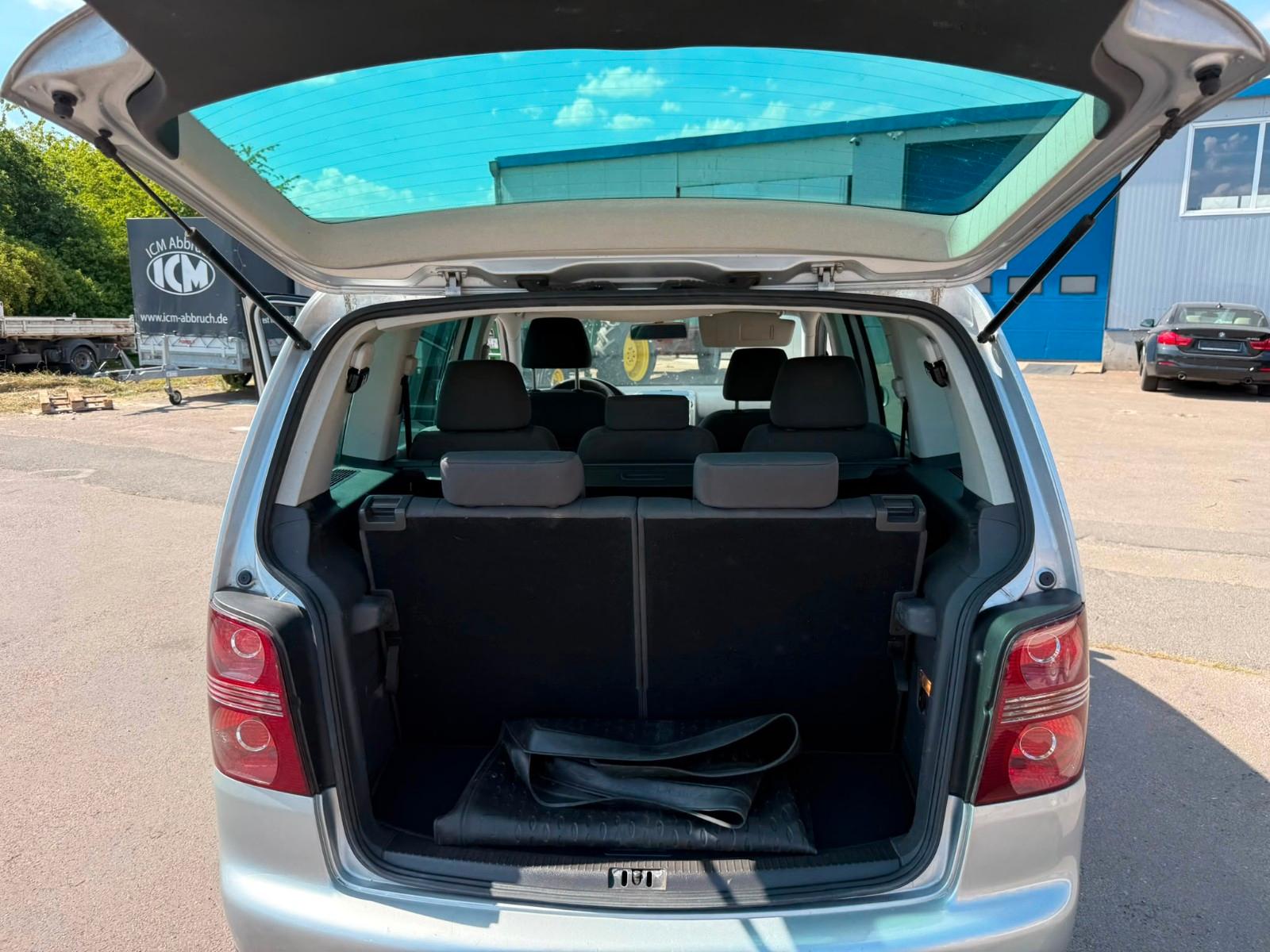 Volkswagen Touran 2007 — photo 10