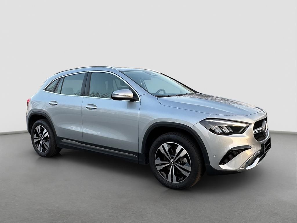 Fahrzeugabbildung Mercedes-Benz GLA 200 d LED*ParkAss*SpurH*AUT*el.Heck*PDC*AHK