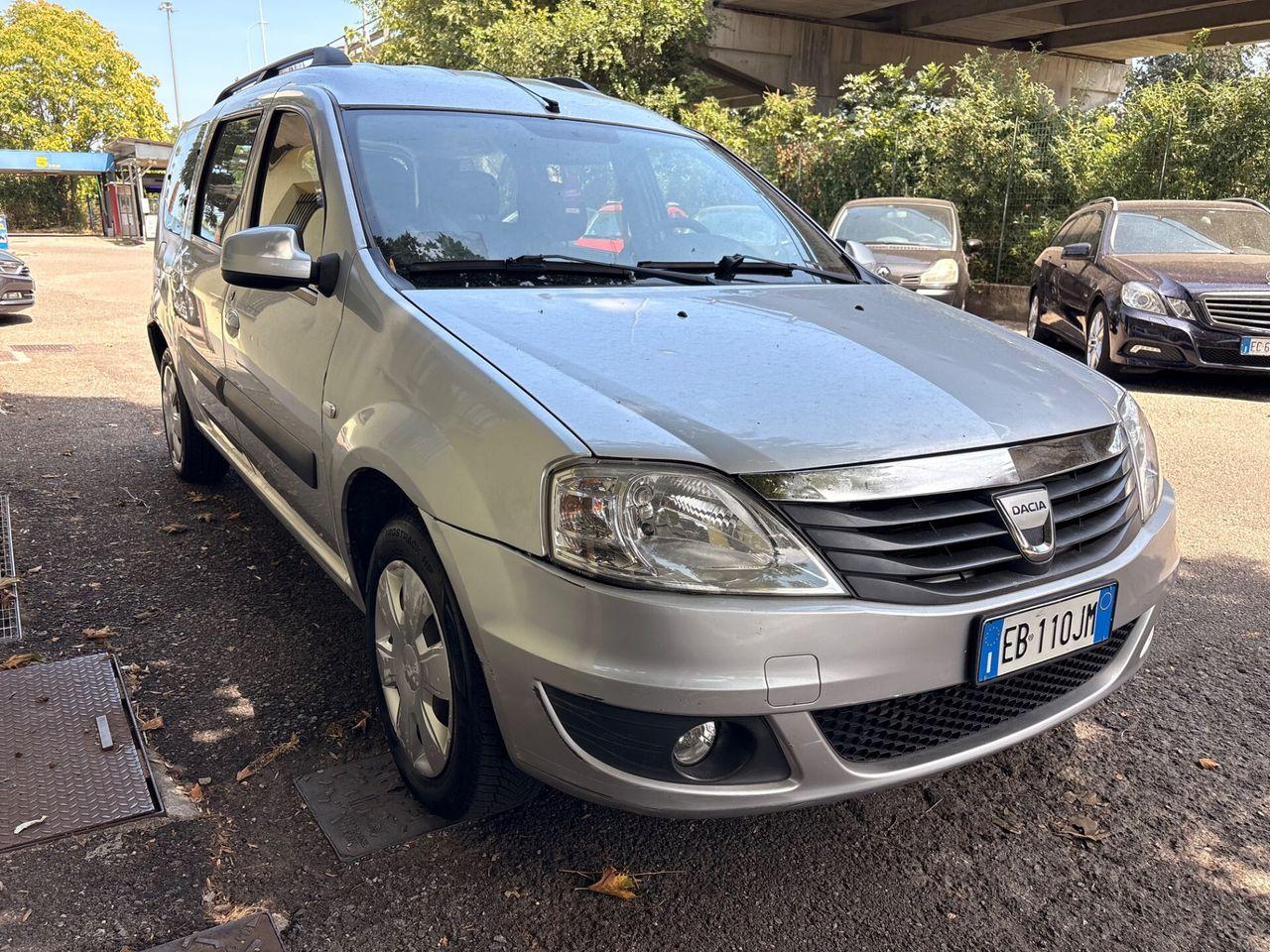 Dacia Logan 2010 — rear view