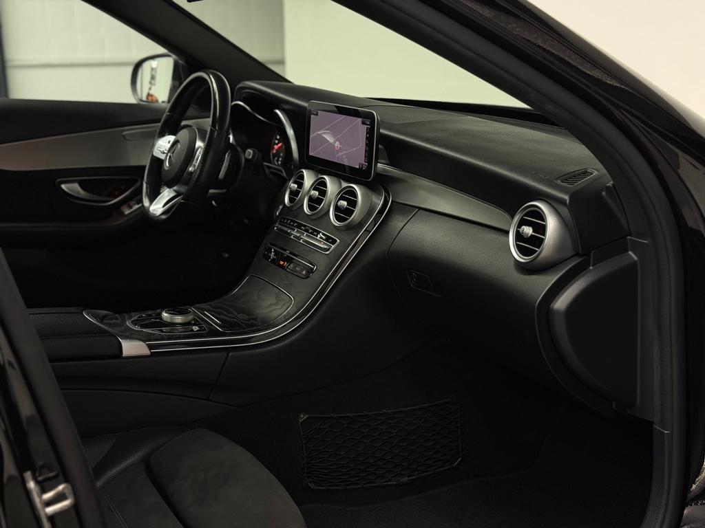 Mercedes-Benz C 220d Limo. AMG Line, Foto 41 von 44