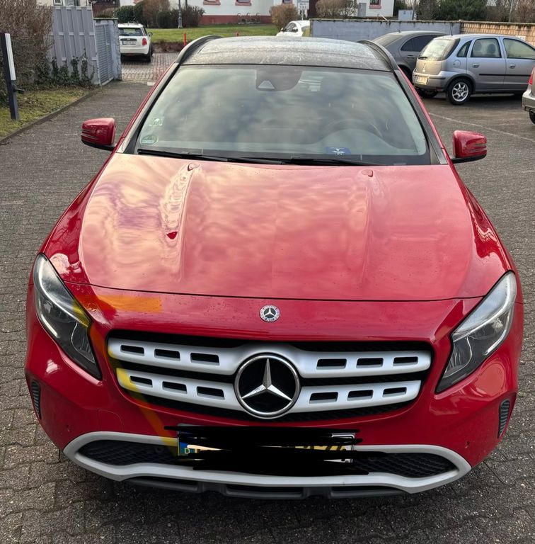 Image of Mercedes-Benz GLA 180