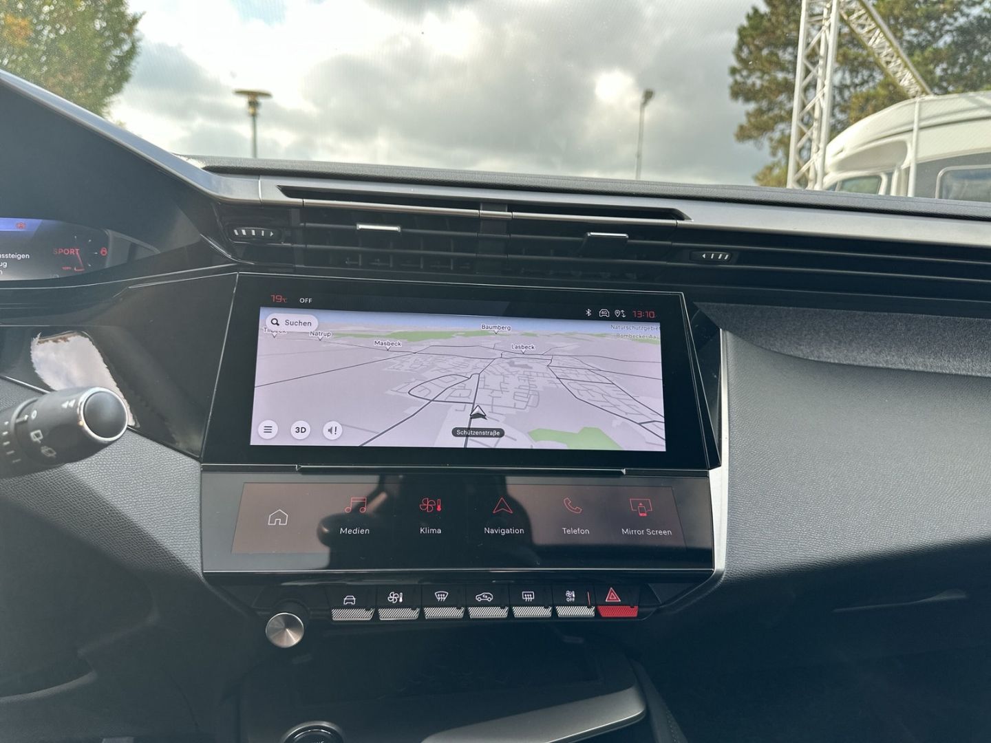 Fahrzeugabbildung Peugeot 308 Allure Blue HDi 130 EAT8 Navi 360 Kamera ACC