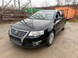 Volkswagen VW Passat 3C 2,0TDI Variant R-Line - Volkswagen Passat aus 2010: TDI