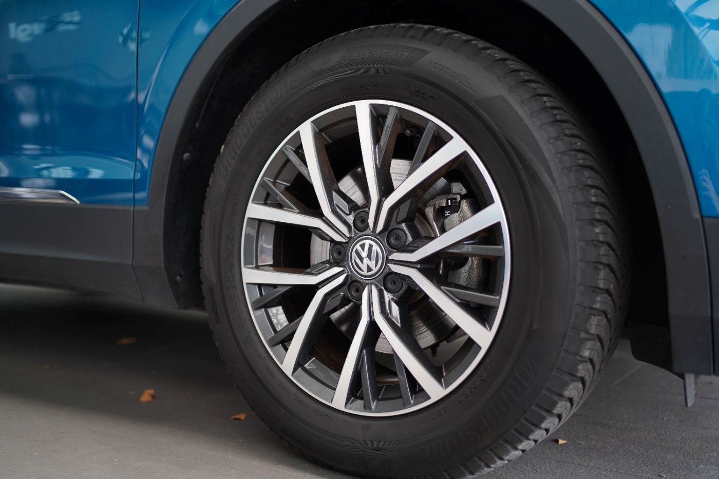 Fahrzeugabbildung Volkswagen Tiguan 1.4 TSI Comfortline Navi+Einparkhilfe+ACC