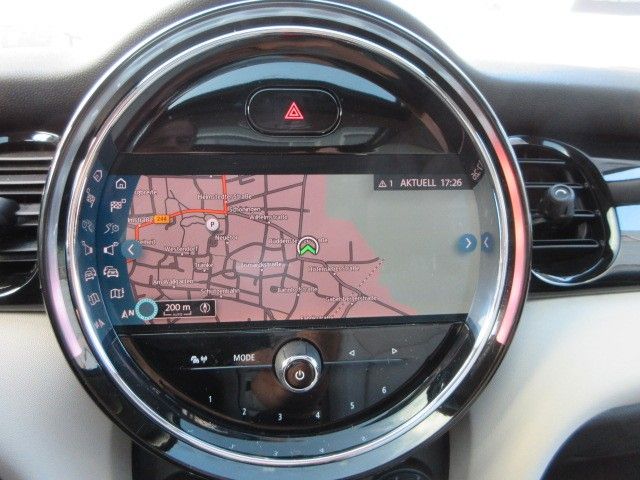 Fahrzeugabbildung MINI Mini Cooper Classic Trim LED/NAVI/SHZ/PANO/LEDER