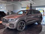 Volkswagen Touareg R-Line 4Motion LED Pano Virtual AHK HUD - : Grau, Luftfederung, Geländewagen