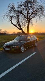 BMW e36 323 i Touring Kombi - BMW 323 aus 1998: 323i