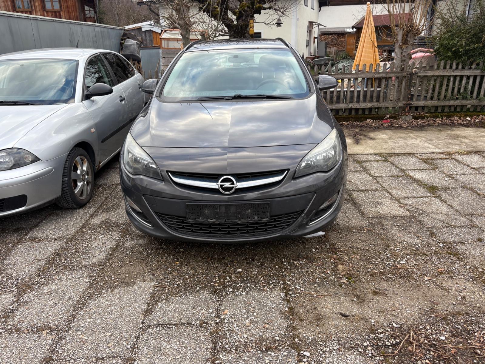 Opel Astra J Sports Tourer Edition